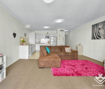 *James St Precinct *Storage*Privacy* 1x Bed 1x Bath 1xCarpark - Photo 5