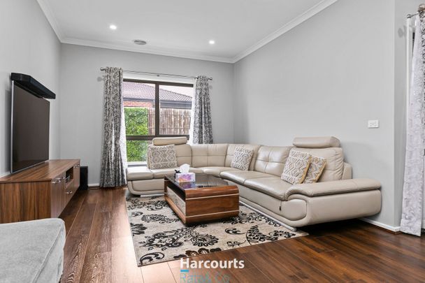 The Pinnacle of Modern and Stylish Living - Photo 1