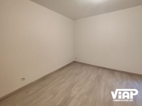 LIMOGES T1 DE 20 m² PROCHE PLACE JOURDAN - Photo 1