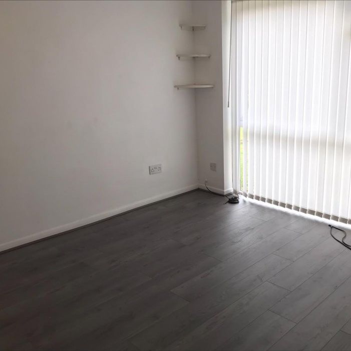 1 BED Flat To rent - Photo 1