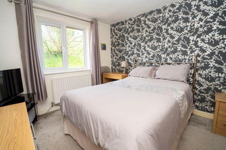 5 bedroom bungalow to rent - Photo 5