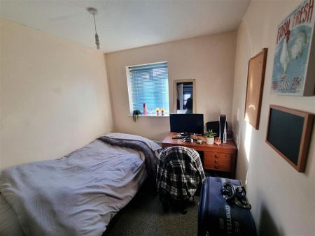 7 bedroom detached house to rent - Photo 5