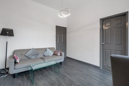 2 Bed Flat, Ebury Road, NG5 - Photo 3
