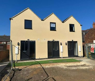 2 bedroom terraced house to rent - Photo 3