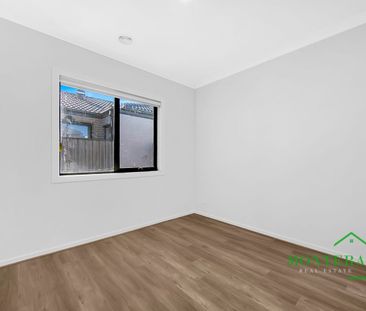 Family Living in Mickleham - Photo 3