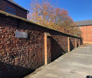 Foregate Street, Chester - Photo 1