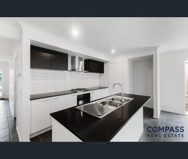 4 Yardi Way, Clyde North, Vic 3978 - Photo 4