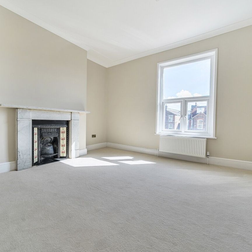 5 bedroom semi-detached house to rent - Photo 1