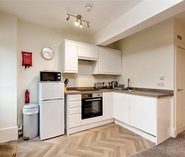 1 bedroom flat to rent - Photo 4