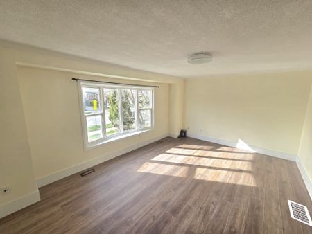 For Lease - 184 Ironwood Road, Guelph, Ontario - Photo 4