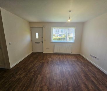 2 Bed House - Photo 6