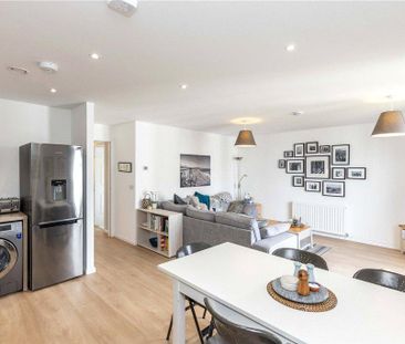 3 bedroom apartment to rent - Photo 3