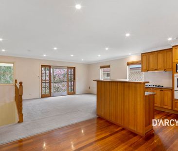 39 DEERDALE ST - Photo 2