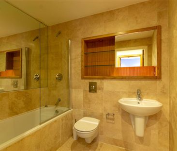 2, Quayside Lofts, 58 Close, Newcastle Upon Tyne, NE1 3RJ - Photo 2