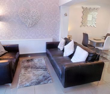 3 bedroom semi-detached house to rent - Photo 3