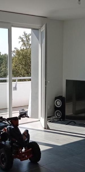 Location Appartement 3 pièces 71m² MEYLAN 38240 - Photo 1