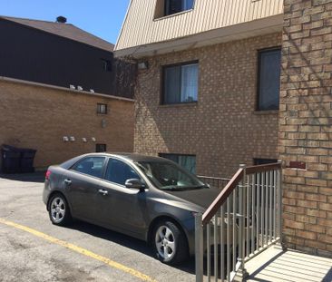 Beau grand 4 1/2 près de tous les services - Photo 3