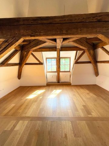 Dachgeschoßwohnung in Toplage mit Schloßbergblick - Provisionsfrei! - Foto 3