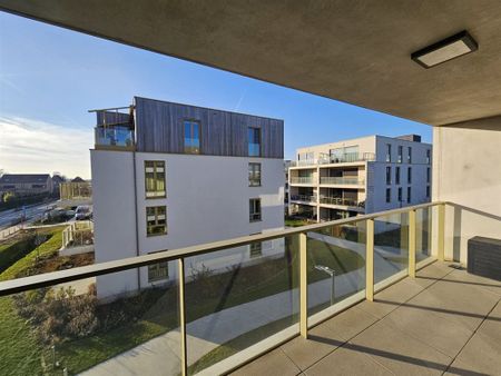 Nieuwbouw appartement met 2 ondergrondse staanplaatsen - Photo 2