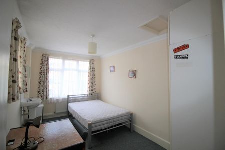 6 bedroom house to rent - Photo 4