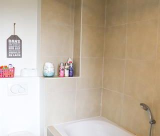 Ruim duplexappartement met 2 slaapkamers - Photo 4