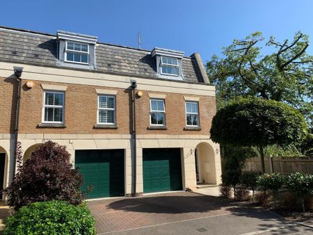 Castle Mews, Weybridge, Surrey, KT13 - Photo 4