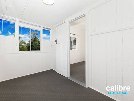 61 Hockings Street, Clayfield, QLD, 4011 - Photo 2