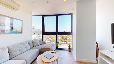 Modern 1-Bedroom, 1-Bathroom Apartment with Premium Facilities - Photo 4
