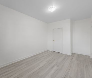 For Lease - 708 Carnegie Avenue Unit# Upper, Oshawa, Ontario - Photo 2