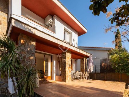 Luxury Villa for rent in Sant Cugat, Catalonia - Photo 4