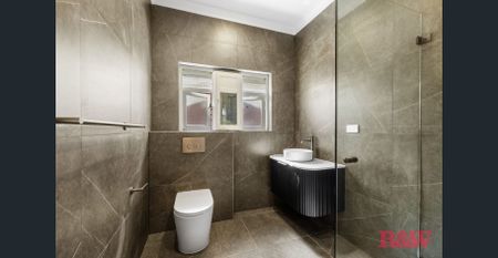 Massive North-Facing Two-Bedroom Apartment – Brand New Kitchen & Bathroom - Photo 4