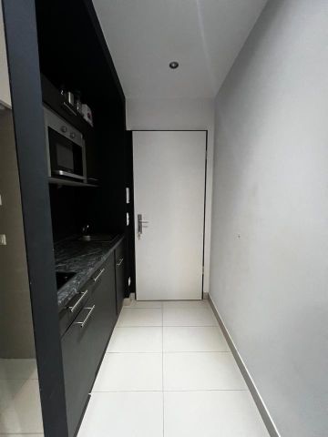 Ab 01.02. 1 Zimmer Studio Wohnung Apartment Untermiete + Balkon - Photo 2