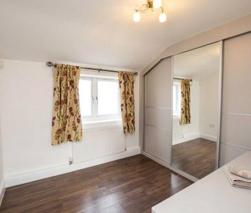 4 bedroom detached house to rent - Photo 4