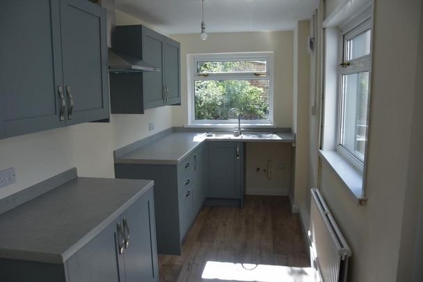 3 bedroom terraced house to rent - Photo 1