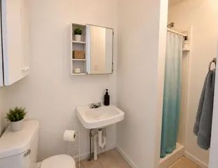 1 room apartment of 41m² in Sherbrooke - Photo 1