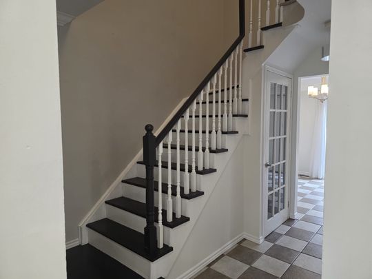 For Lease - 25 Fry Crescent, Clarington, Ontario - Photo 1