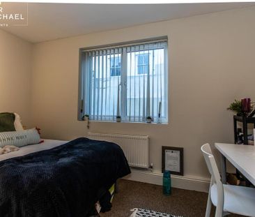 5 bedroom terraced house to rent - Photo 4