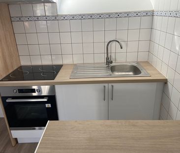 Location Appartement 4 pièces 69m² - Photo 3