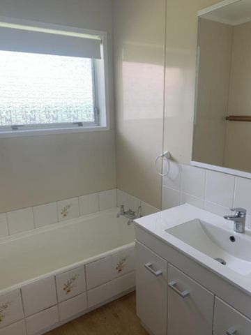 Sitting High on Highland - Photo 5