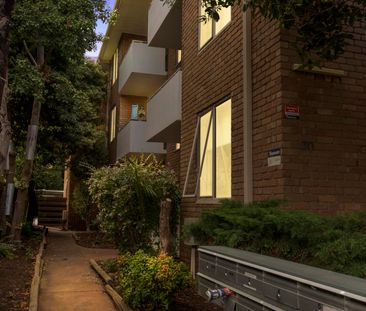 4/30 Westbury Street ST KILDA EAST - Photo 6