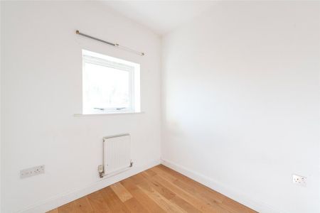 4 bedroom terraced house to rent - Photo 4