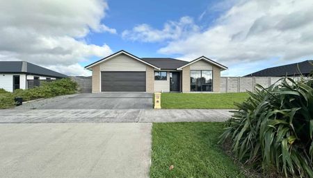 4 Bedroom Home in Wallaceville - Photo 3