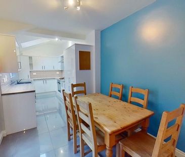 6 bedroom house to rent - Photo 2