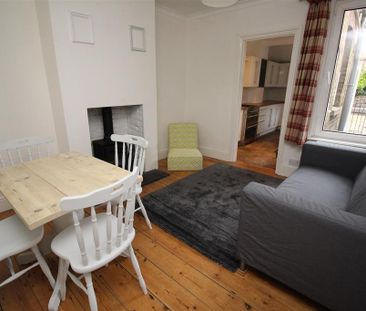 4 bedroom terraced house to rent - Photo 2