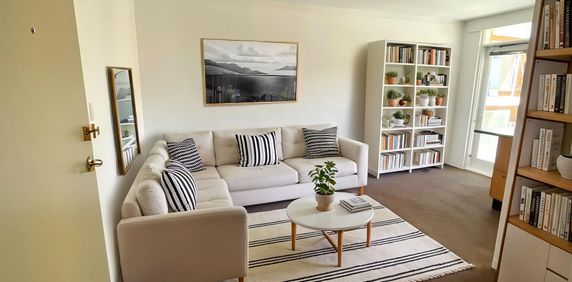 One-Bedroom Apartment in a Convenient Location - Photo 2