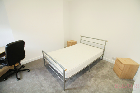 6 bedroom semi-detached house to rent - Photo 5