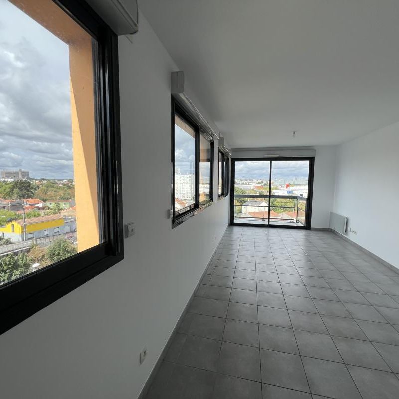 Location Appartement 4 pièces 84m² REZE 44400 - Photo 1
