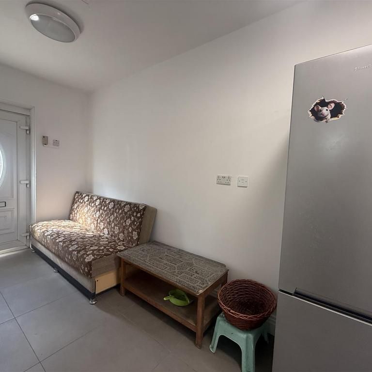 2 bedroom detached bungalow to rent - Photo 1