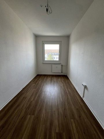 Sanierte 4-Raum-Wohnung mit Balkon! - Photo 4