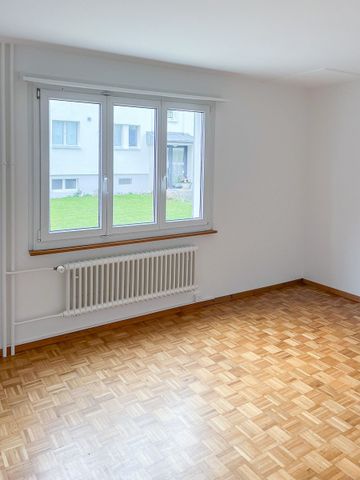 4-Zimmerwohnung im 1. OG mit Balkon - Foto 3